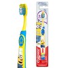Colgate Minions 6+Yaş Vakumlu Yapışkan Sap Ekstra Yumuşak Çocuk Diş Fırçası