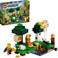 Lego® Minecraft™ Arı Çiftliği 21165